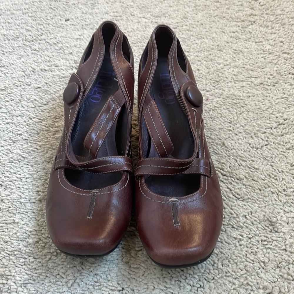 Vintage Brown heels